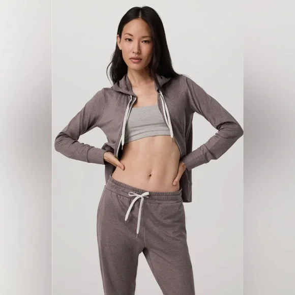 Vuori Halo Performance Hoodie 2.0 - Picture 3 of 10